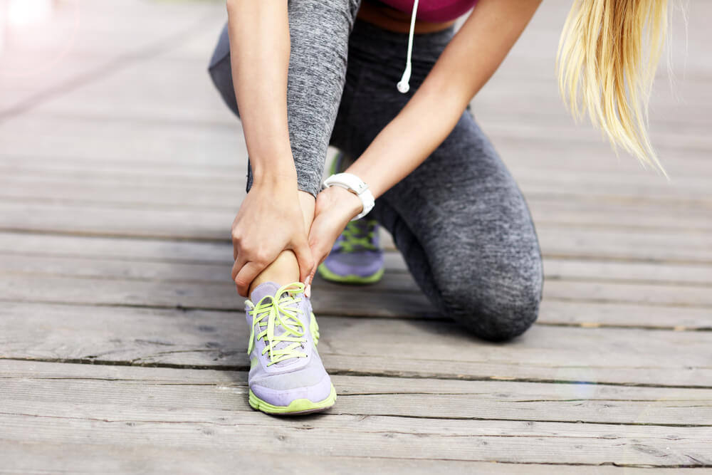 top of ankle pain