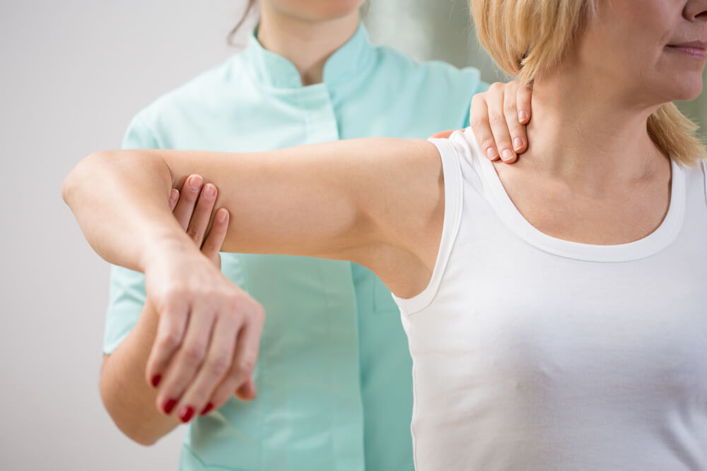 physical therapy breaking up scar tissue