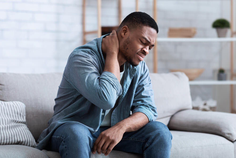 How to Relieve Muscle Spasms in the Neck and Shoulder