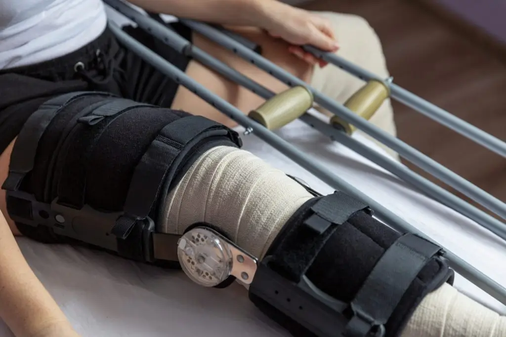 top 5 mistakes after knee replacement  physical therapy